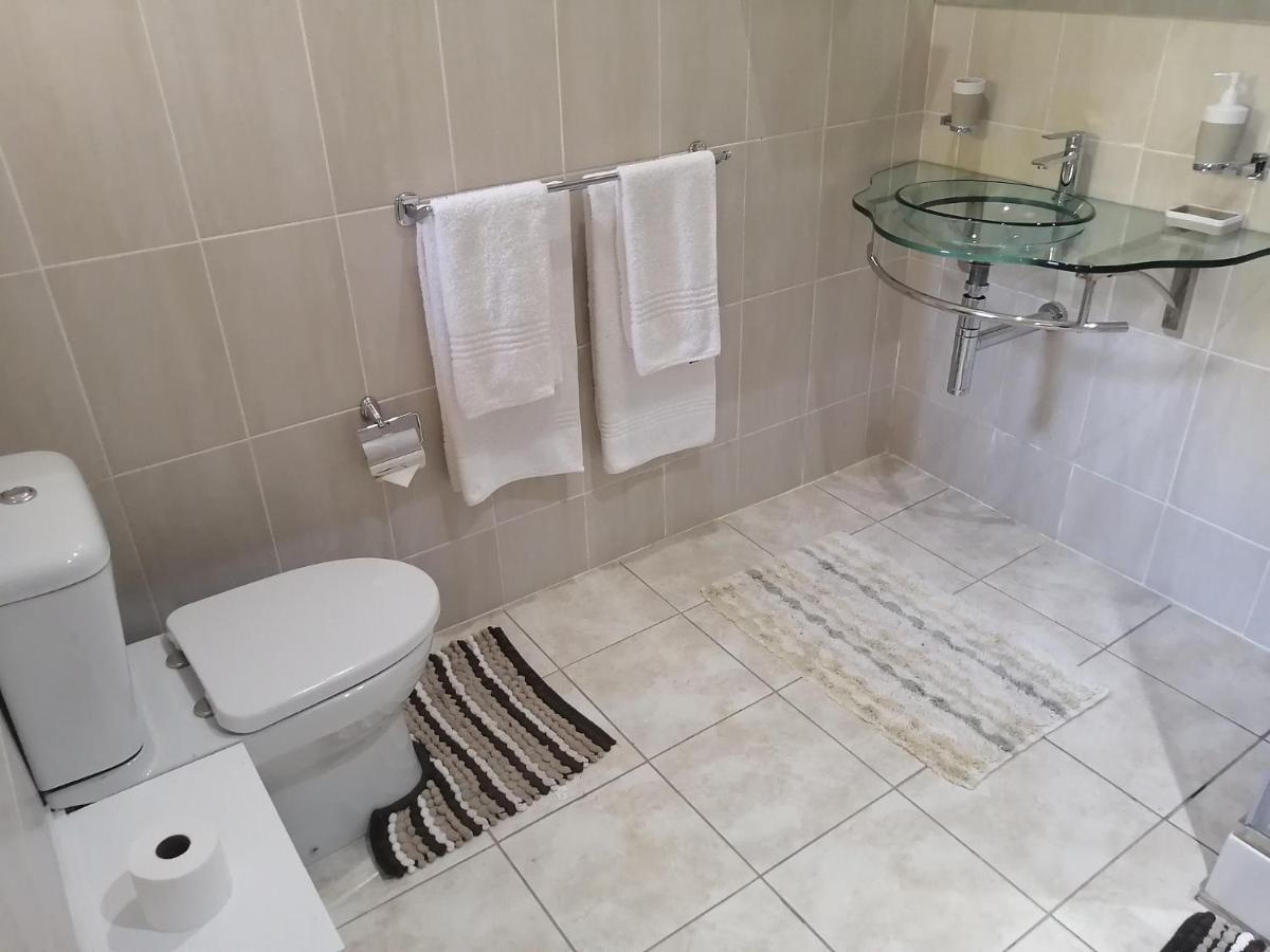 Easy Inn Guesthouse Welkom Bagian luar foto