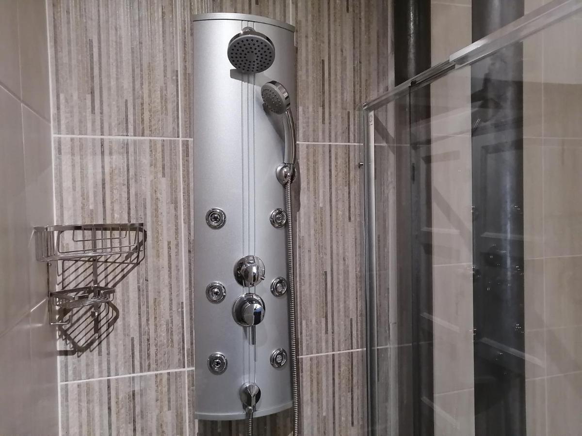 Easy Inn Guesthouse Welkom Bagian luar foto