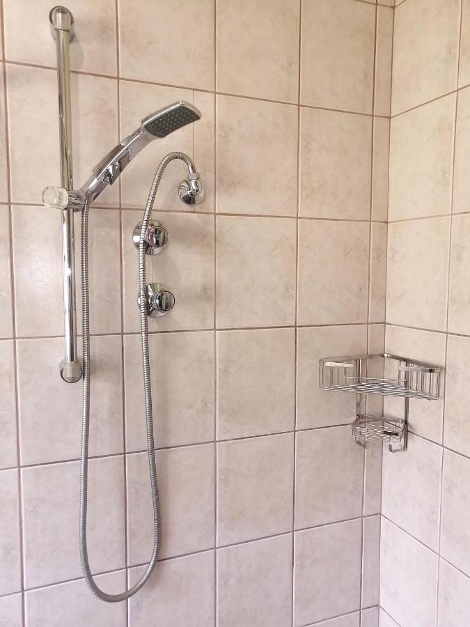 Easy Inn Guesthouse Welkom Bagian luar foto