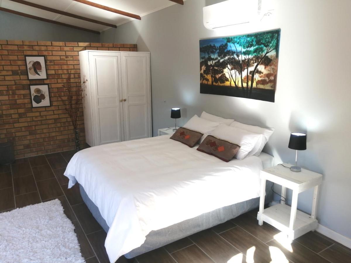Easy Inn Guesthouse Welkom Bagian luar foto