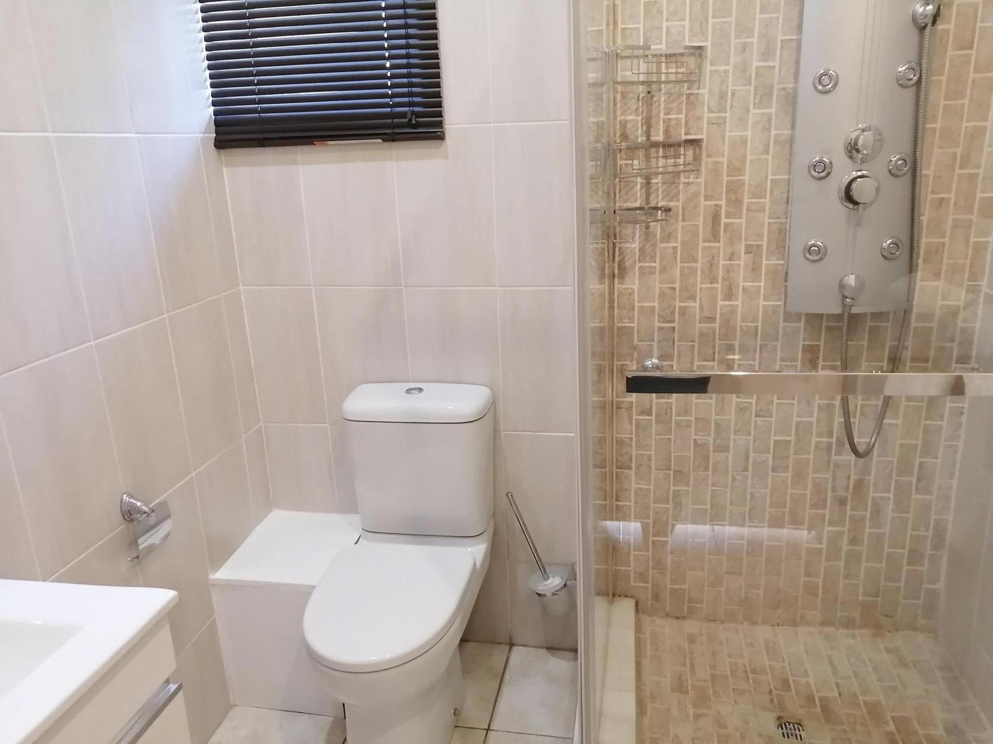 Easy Inn Guesthouse Welkom Bagian luar foto